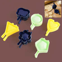 1 Pc Assorted Shape Plastic Snack Mould (Mix Design / 1 Pc) - luckystorebuy.in