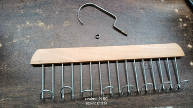 Space Saving 8 Hooks Wooden Hangers (1 Pc) - luckystorebuy.in